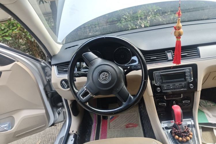 Used Volkswagen Bora 2014 1.6L Automatic Comfort Model Steering Wheel