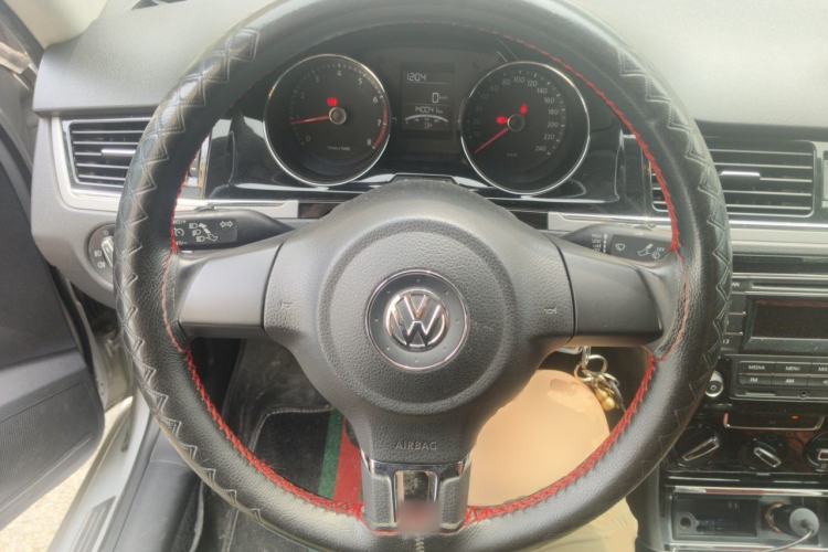 Used Volkswagen Bora 2014 1.6L Manual Comfort Model Steering Wheel