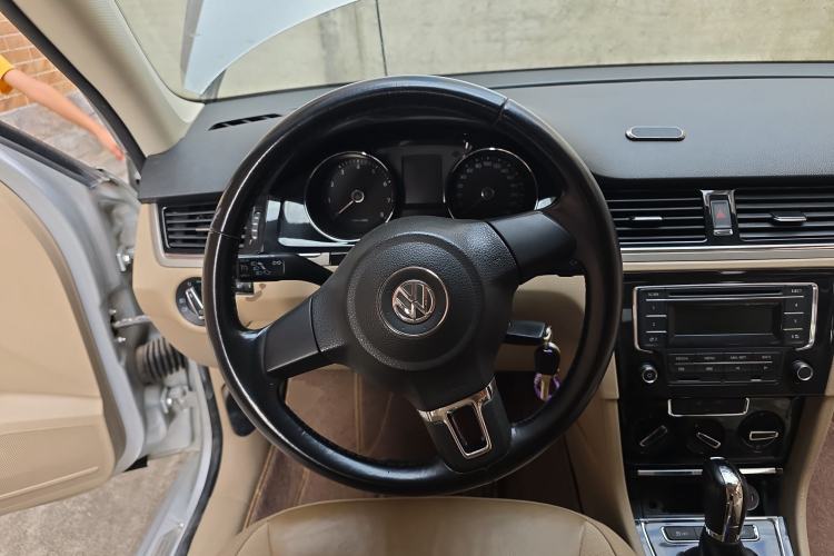 Used Volkswagen Bora 2014 1.6L Automatic Comfort Model Steering Wheel