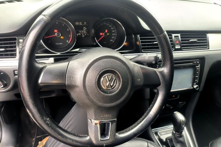 Used Volkswagen Bora 2014 1.6L Automatic Comfort Model Steering Wheel