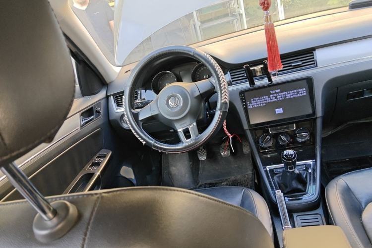 Used Volkswagen Bora 2014 1.6L Manual Comfort Model Steering Wheel