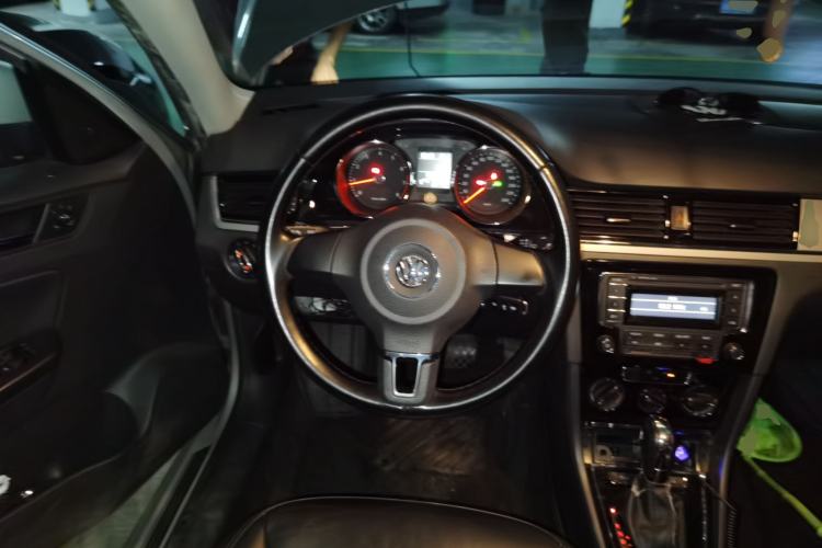 Used Volkswagen Bora 2014 1.6L Automatic Comfort Model Steering Wheel