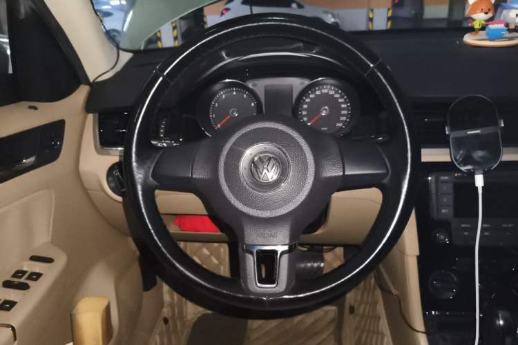 Used Volkswagen Bora 2014 1.6L Automatic Comfort Model Steering Wheel