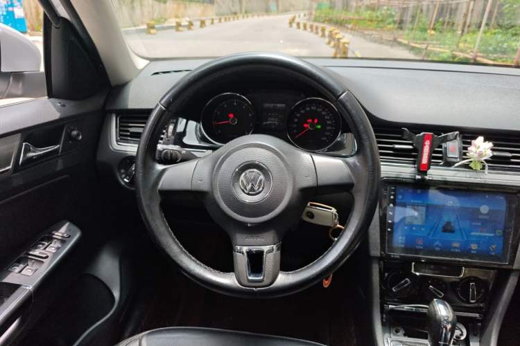 Used Volkswagen Bora 2014 1.6L Automatic Comfort Model Steering Wheel