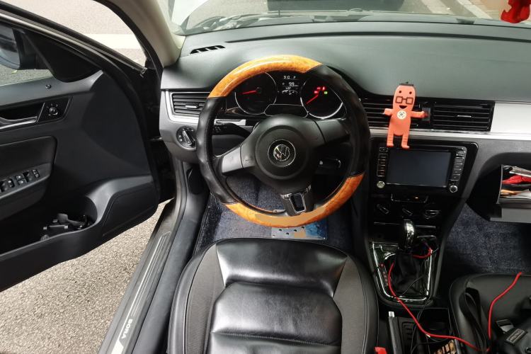 Used Volkswagen Bora 2014 1.6L Automatic Comfort Model Steering Wheel