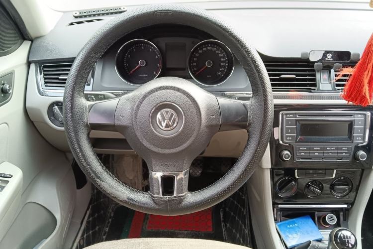 Used Volkswagen Bora 2014 1.6L Manual Fashion Edition Steering Wheel