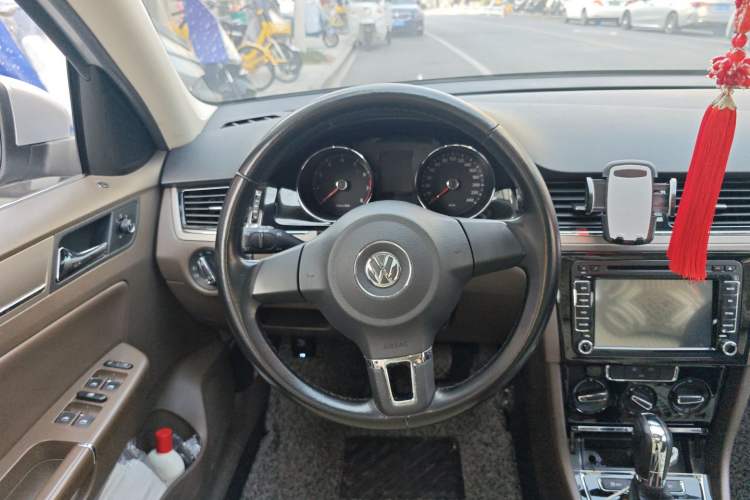 Used Volkswagen Bora 2014 1.6L Automatic Comfort Model Steering Wheel
