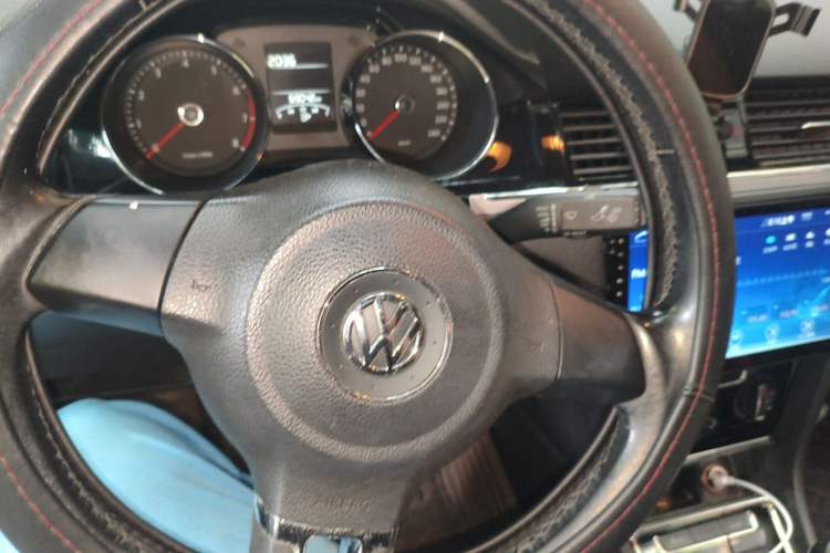 Used Volkswagen Bora 2014 1.6L Manual Comfort Model Steering Wheel
