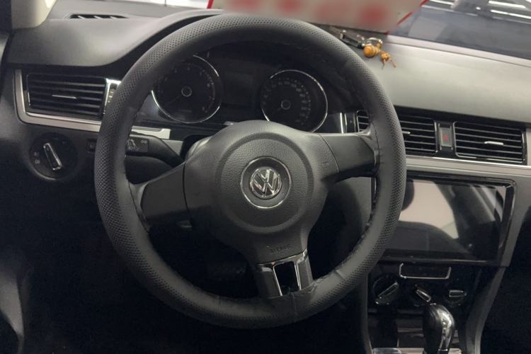 Used Volkswagen Bora 2014 1.6L Automatic Comfort Model Steering Wheel