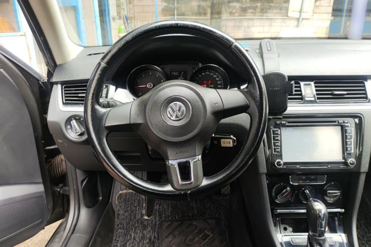 Used Volkswagen Bora 2014 1.6L Automatic Comfort Model Steering Wheel