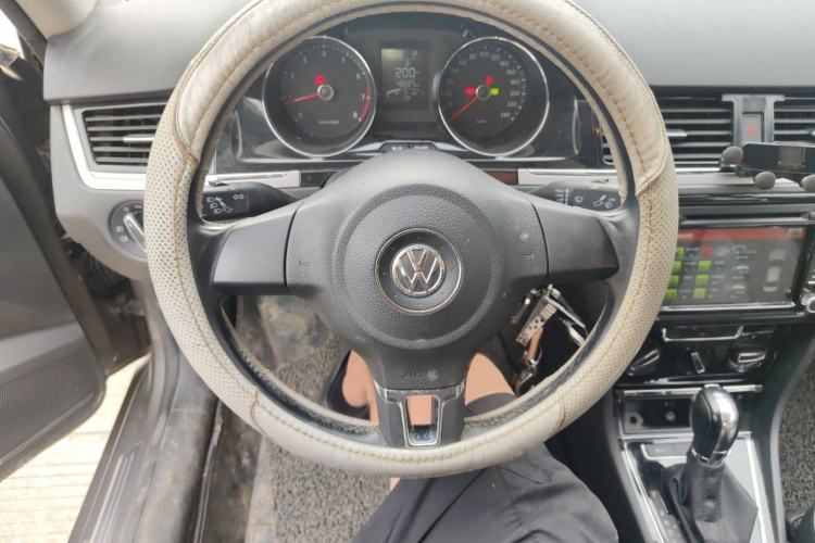 Used Volkswagen Bora 2014 1.6L Automatic Comfort Model Steering Wheel