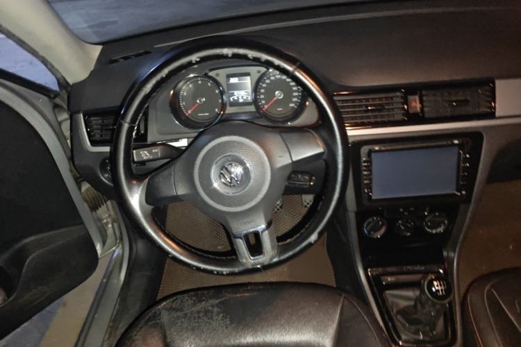 Used Volkswagen Bora 2014 1.6L Manual Fashion Edition Steering Wheel