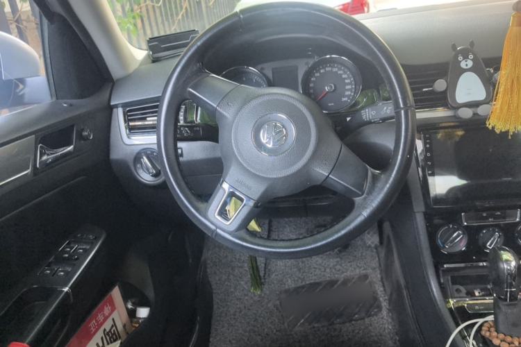 Used Volkswagen Bora 2014 1.6L Automatic Comfort Model Steering Wheel