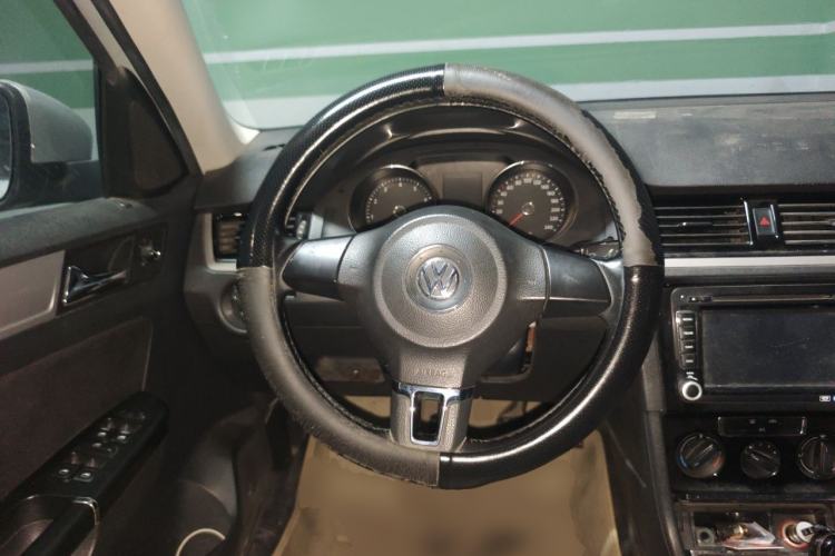 Used Volkswagen Bora 2014 1.6L Manual Fashion Edition Steering Wheel