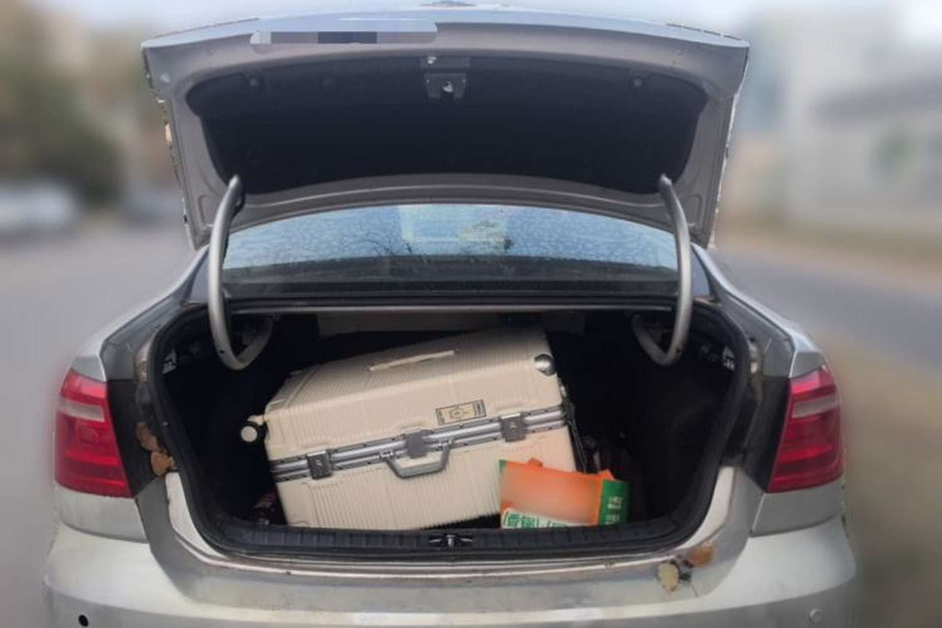 Used Volkswagen Bora 2014 1.6L Manual Comfort Model Trunk