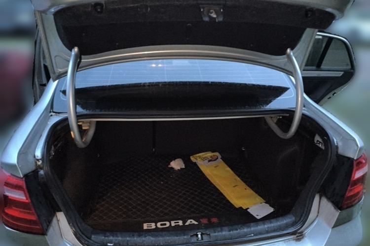 Used Volkswagen Bora 2014 1.6L Manual Comfort Model Trunk