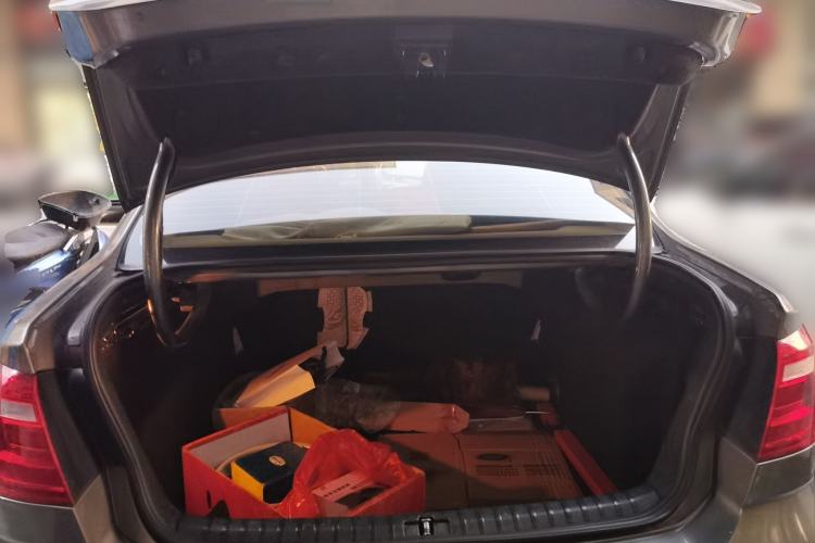 Used Volkswagen Bora 2014 1.6L Automatic Comfort Model Trunk
