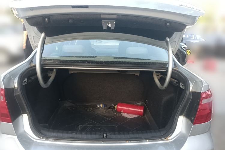 Used Volkswagen Bora 2014 1.6L Automatic Fashion Model Trunk