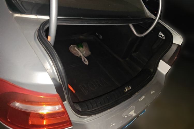 Used Volkswagen Bora 2014 1.6L Manual Fashion Edition Trunk