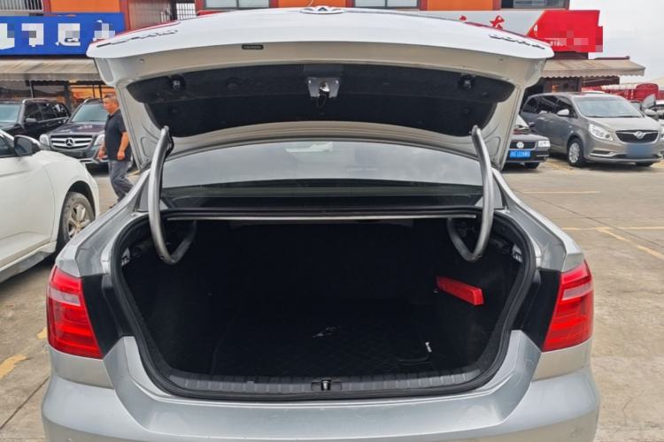 Used Volkswagen Bora 2014 1.6L Automatic Fashion Model Trunk