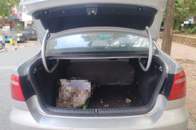 Used Volkswagen Bora 2014 1.6L Automatic Fashion Model Trunk
