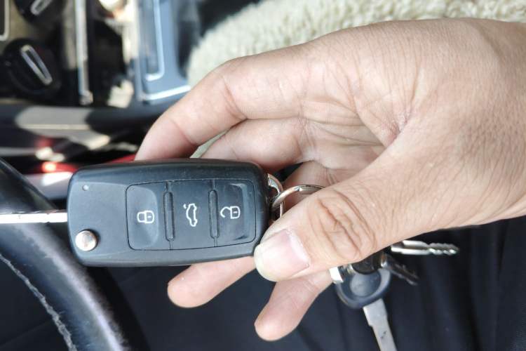 Used Volkswagen Bora 2014 1.6L Manual Comfort Model Vehicle Key