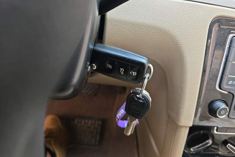 Used Volkswagen Bora 2014 1.6L Automatic Comfort Model Vehicle Key