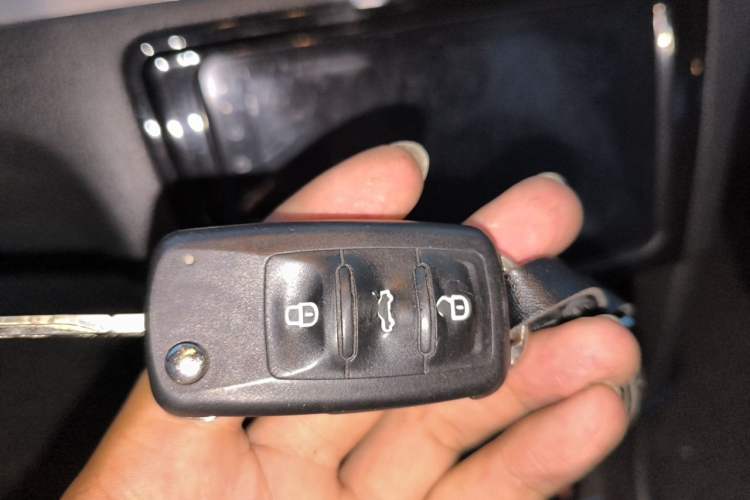 Used Volkswagen Bora 2014 1.6L Manual Comfort Model Vehicle Key