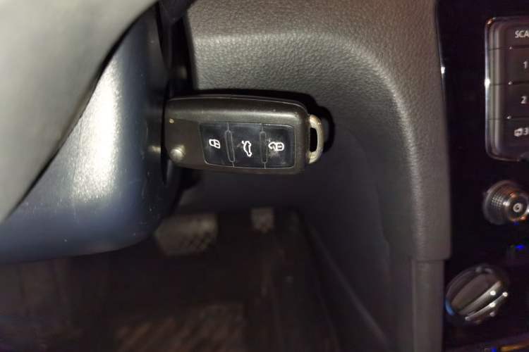Used Volkswagen Bora 2014 1.6L Automatic Comfort Model Vehicle Key