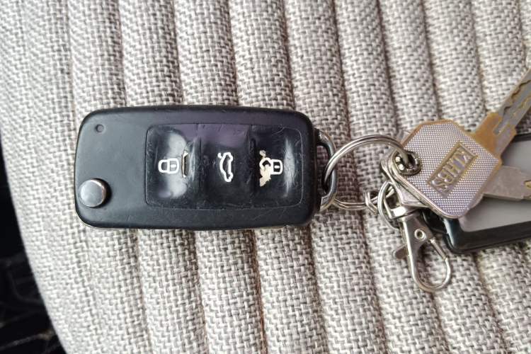 Used Volkswagen Bora 2014 1.6L Manual Fashion Edition Vehicle Key