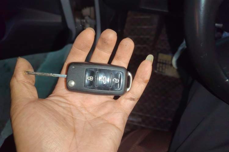 Used Volkswagen Bora 2014 1.6L Automatic Fashion Model Vehicle Key