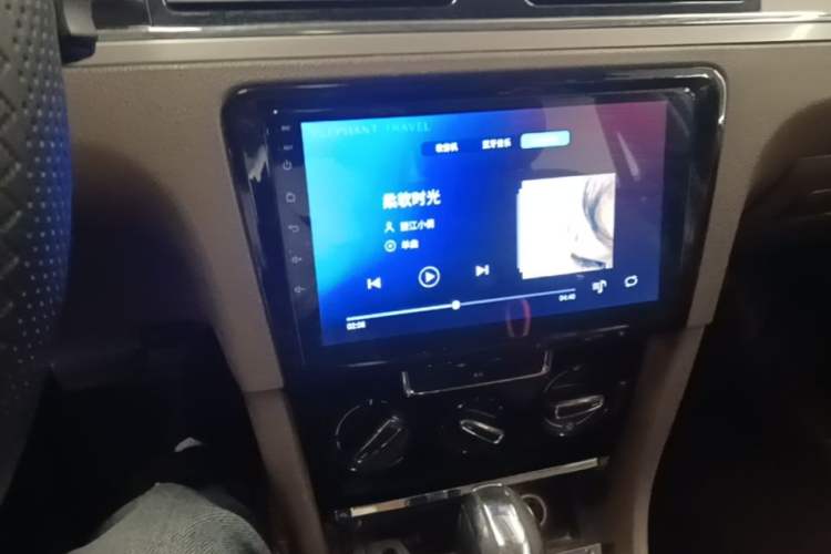 Used Volkswagen Bora 2014 1.6L Automatic Comfort Model Audio And AC Panel