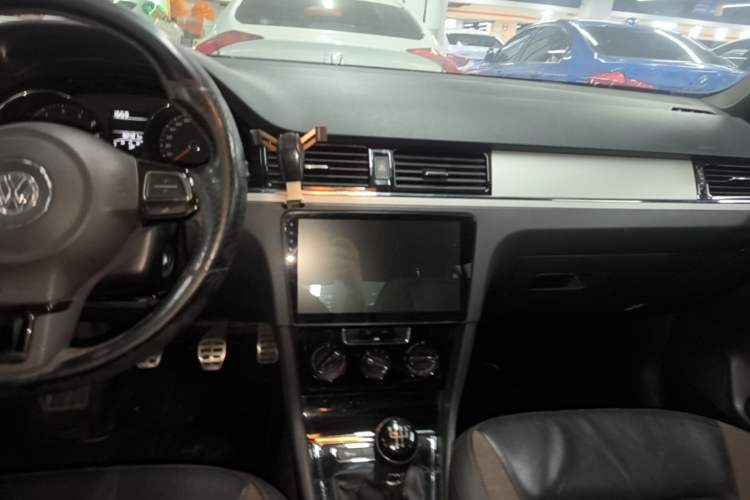 Used Volkswagen Bora 2014 1.4TSI Manual Sportline Audio And AC Panel