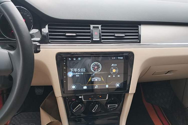 Used Volkswagen Bora 2014 1.6L Manual Comfort Model Audio And AC Panel