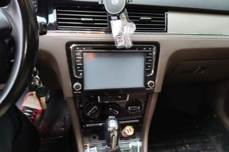 Used Volkswagen Bora 2014 1.4TSI Automatic Comfort Model Audio And AC Panel