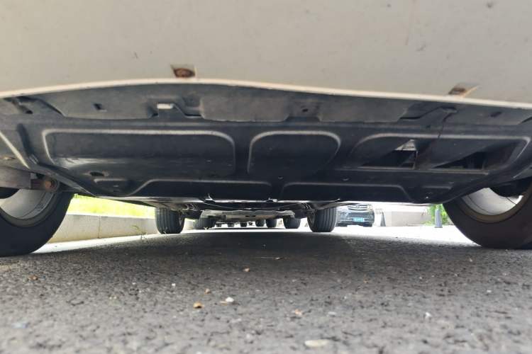 Used Volkswagen Bora 2014 1.6L Manual Comfort Model Chassis Front