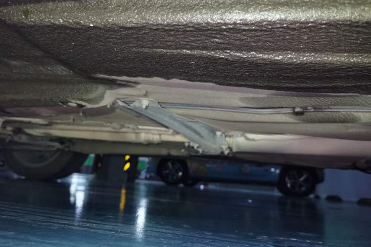 Used Volkswagen Bora 2014 1.6L Manual Comfort Model Chassis Front Left