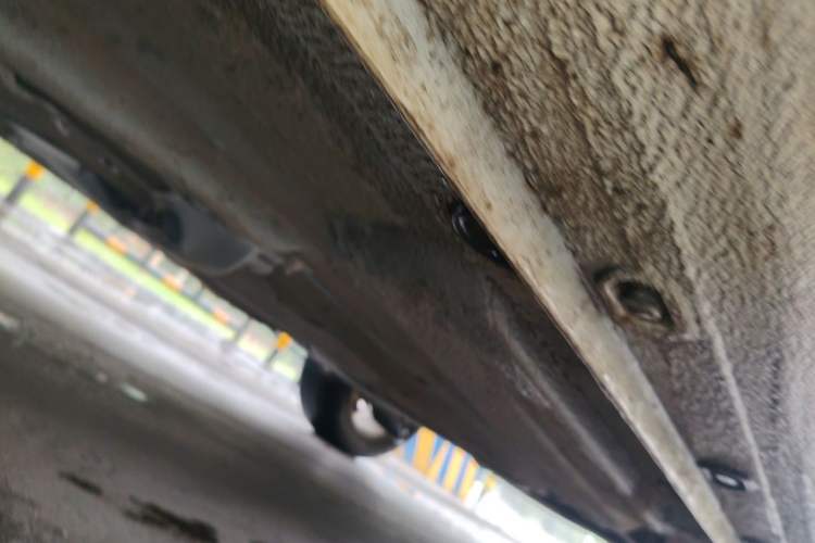 Used Volkswagen Bora 2014 1.6L Manual Comfort Model Chassis Front Left