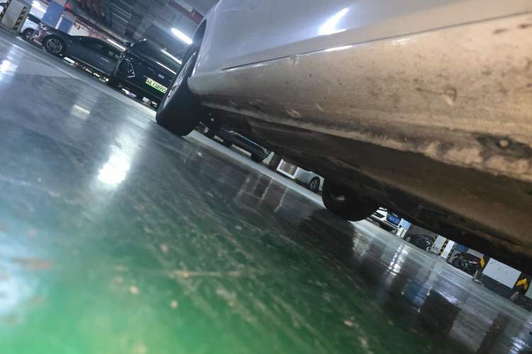 Used Volkswagen Bora 2014 1.6L Automatic Fashion Model Chassis Front Right