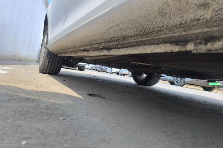 Used Volkswagen Bora 2014 1.6L Manual Comfort Model Chassis Front Right