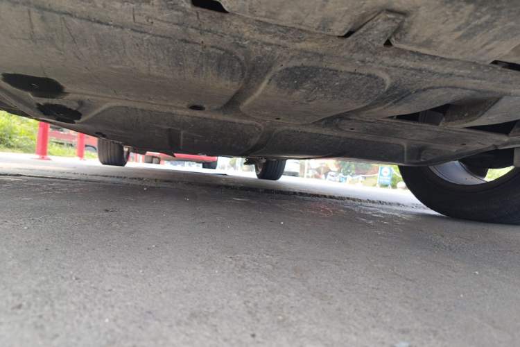 Used Volkswagen Bora 2014 1.6L Manual Comfort Model Chassis Front