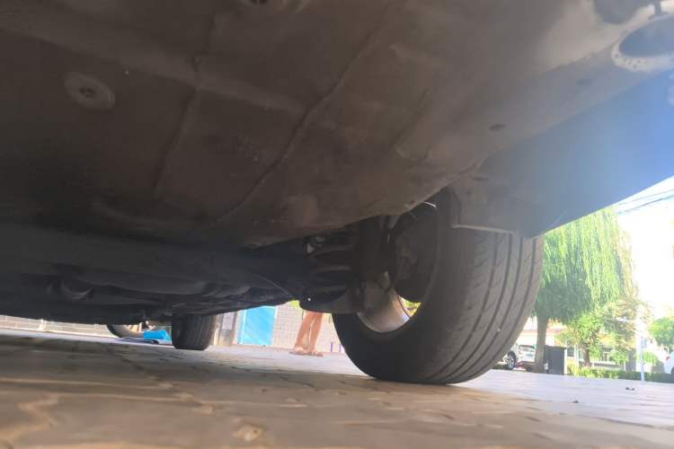 Used Volkswagen Bora 2014 1.6L Automatic Comfort Model Chassis Rear Right