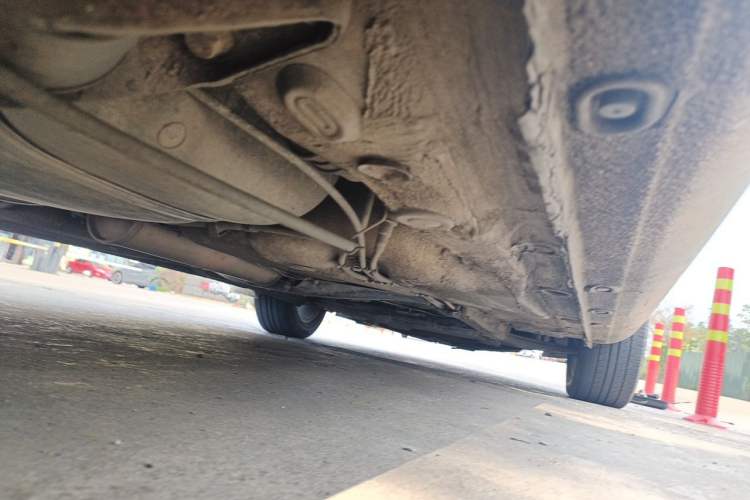 Used Volkswagen Bora 2014 1.6L Manual Comfort Model Chassis Rear Right
