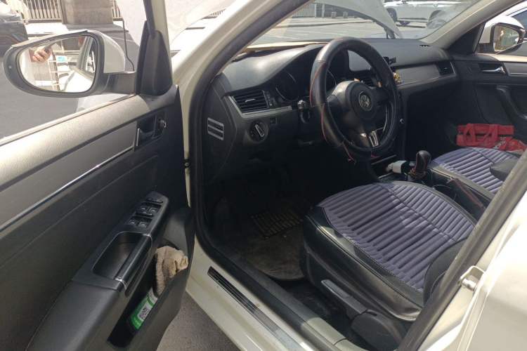 Used Volkswagen Bora 2014 1.6L Manual Comfort Model Driver Seat
