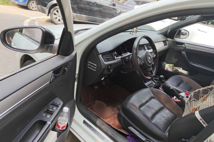Used Volkswagen Bora 2014 1.4TSI Manual Sportline Driver Seat