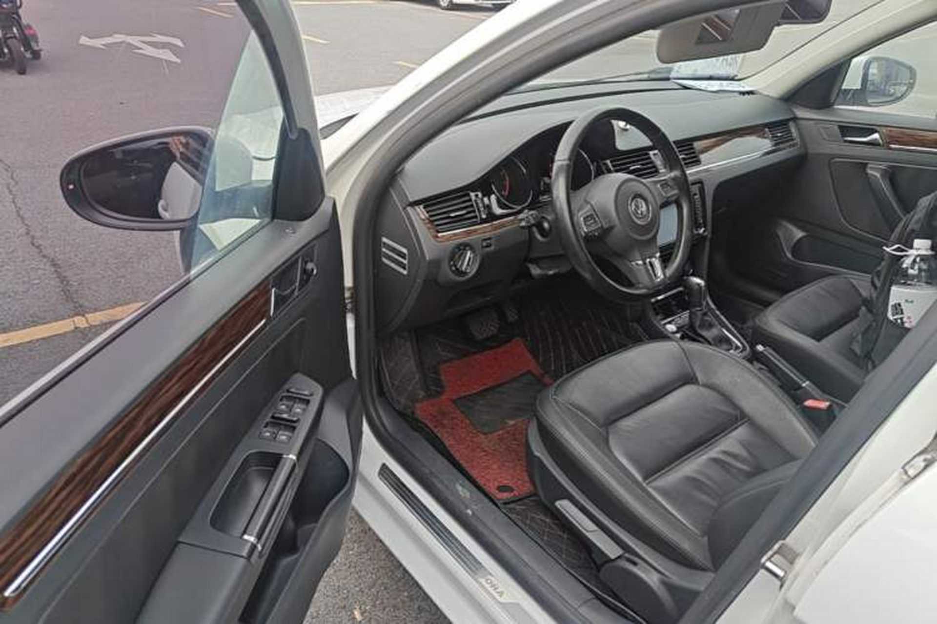 Used Volkswagen Bora 2014 1.6L Automatic Luxury Model Driver Seat