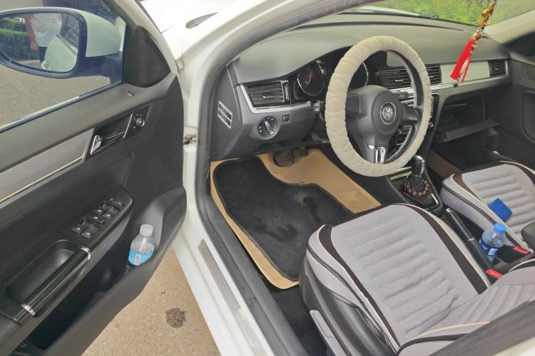 Used Volkswagen Bora 2014 1.6L Automatic Comfort Model Driver Seat