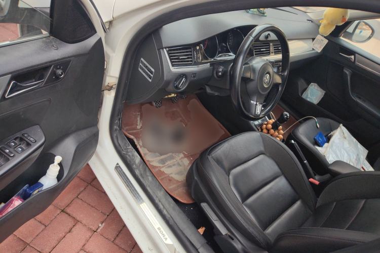 Used Volkswagen Bora 2014 1.4 TSI Manual Comfort Model Driver Seat