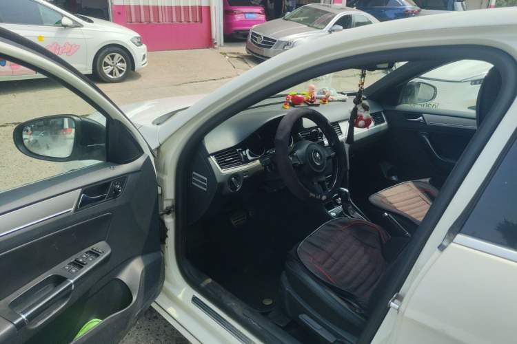 Used Volkswagen Bora 2014 1.4TSI Automatic Sportline Driver Seat