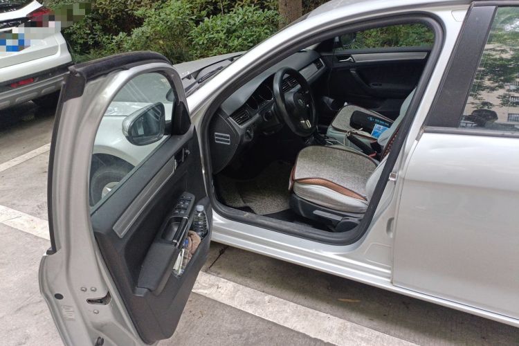Used Volkswagen Bora 2014 1.6L Automatic Fashion Model Driver Seat
